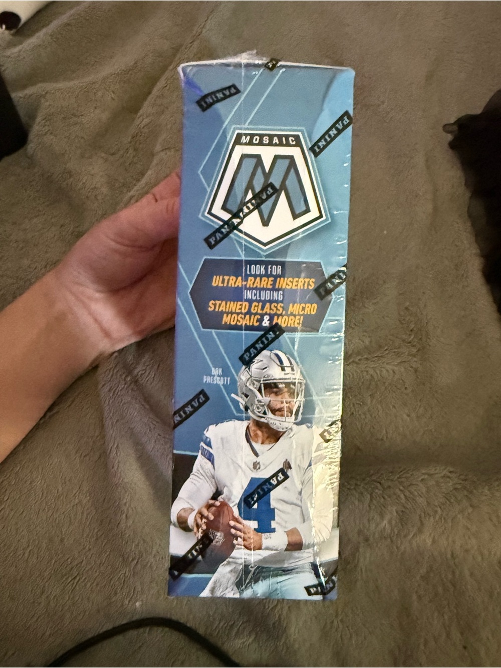 Panini Mosaic Mega Box - Blue & White - Picture 4 of 5